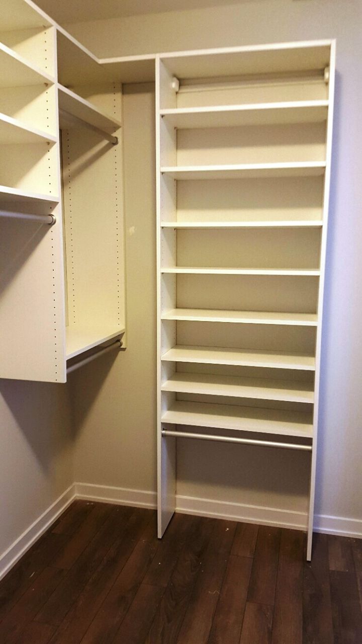 Walk-In Closet 3-3