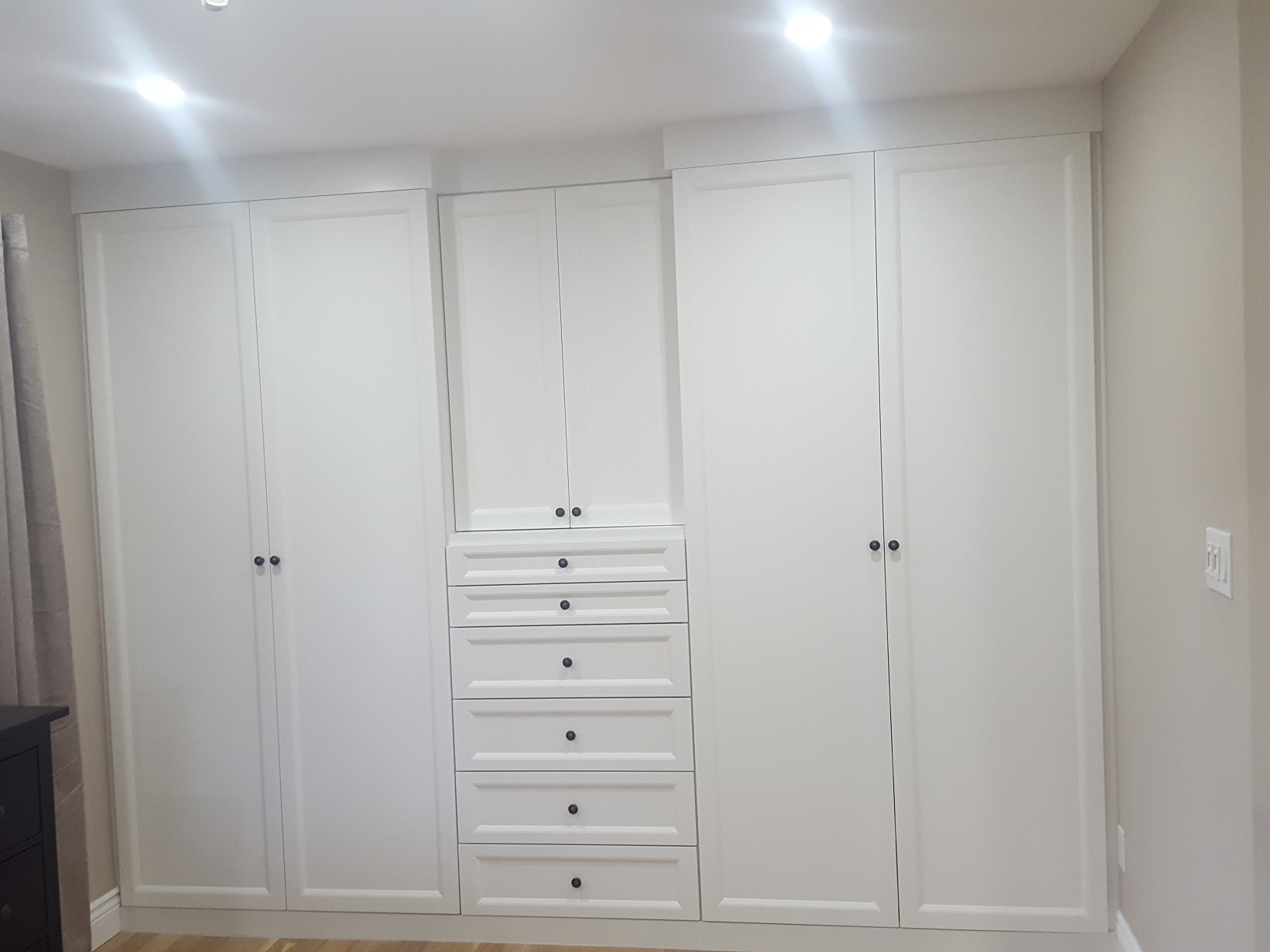 Wall Unit